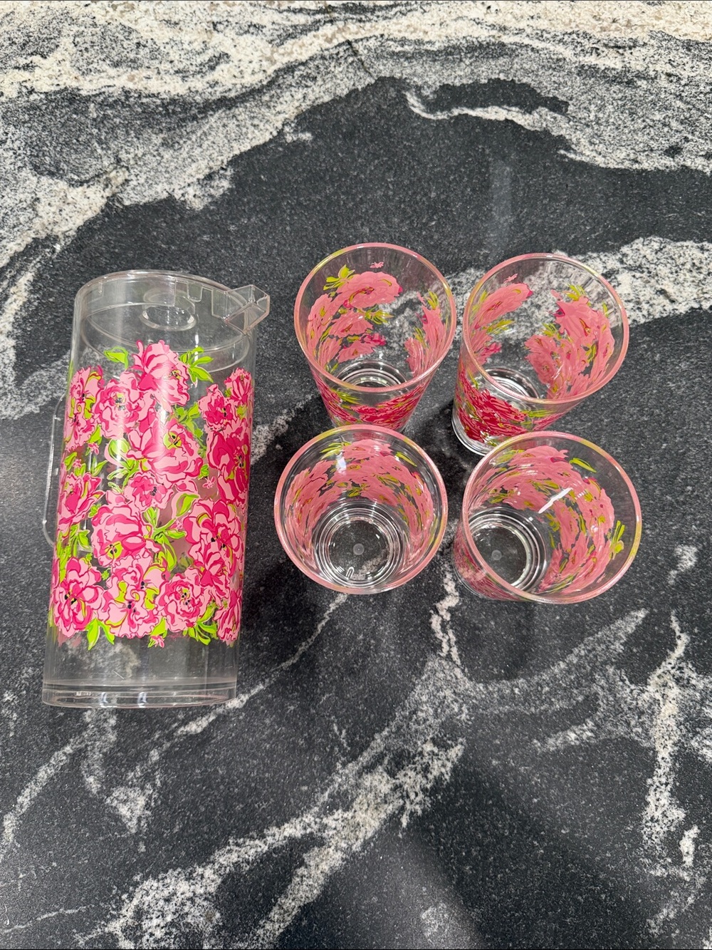 Lilly Pulitzer Luscious Acrylic Pitcher & 4 Tumbler Glasses